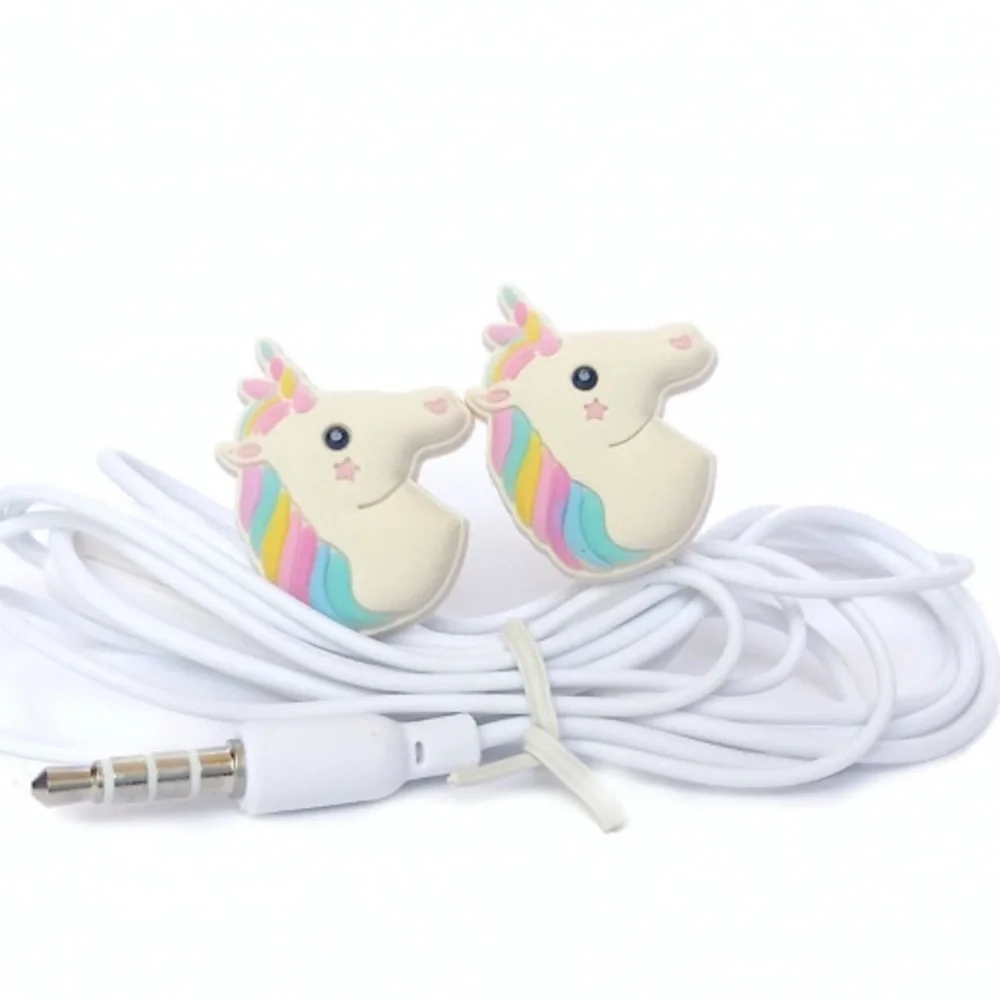 5️⃣ Unicorn Earbuds with Rainbow Accents